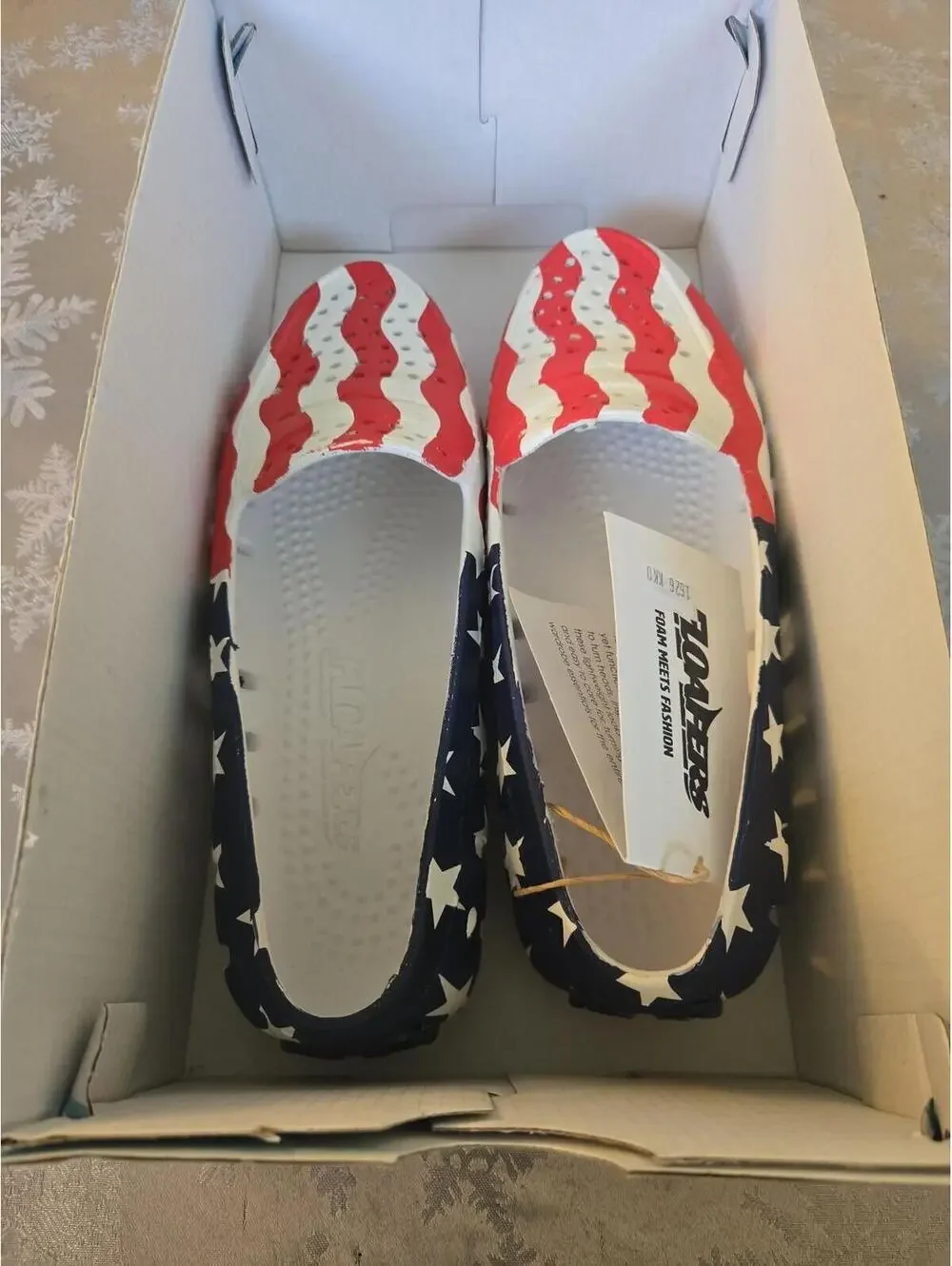 Floafers Posh Driver American Flag Foam Loafers - Women's Size 7 NWT - Picture 1 of 5